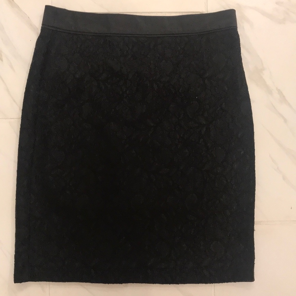 Forever21 black lace skirt